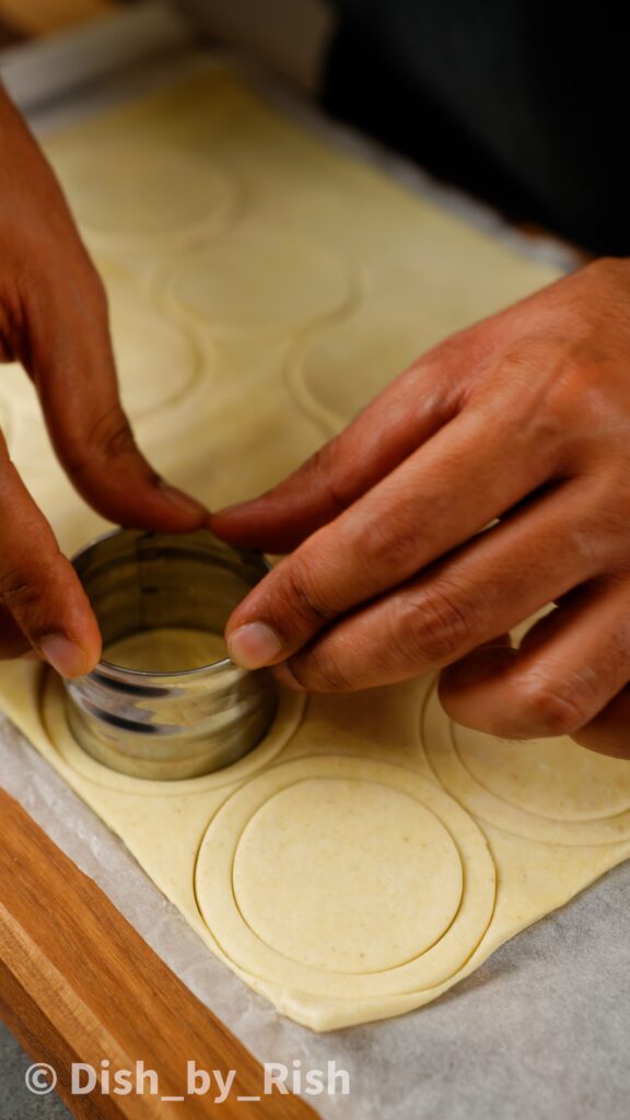 cutting puff pastry