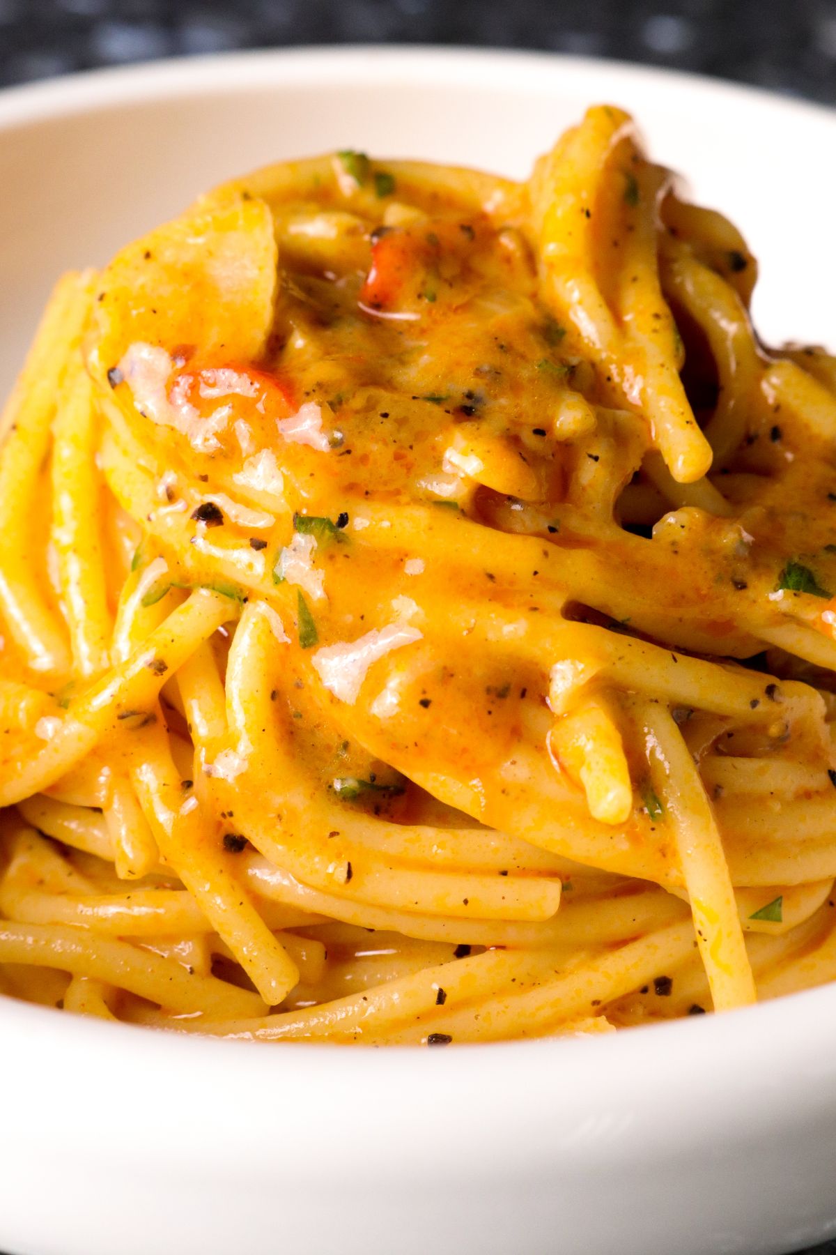 garlic chilli cacio e pepe in a plate