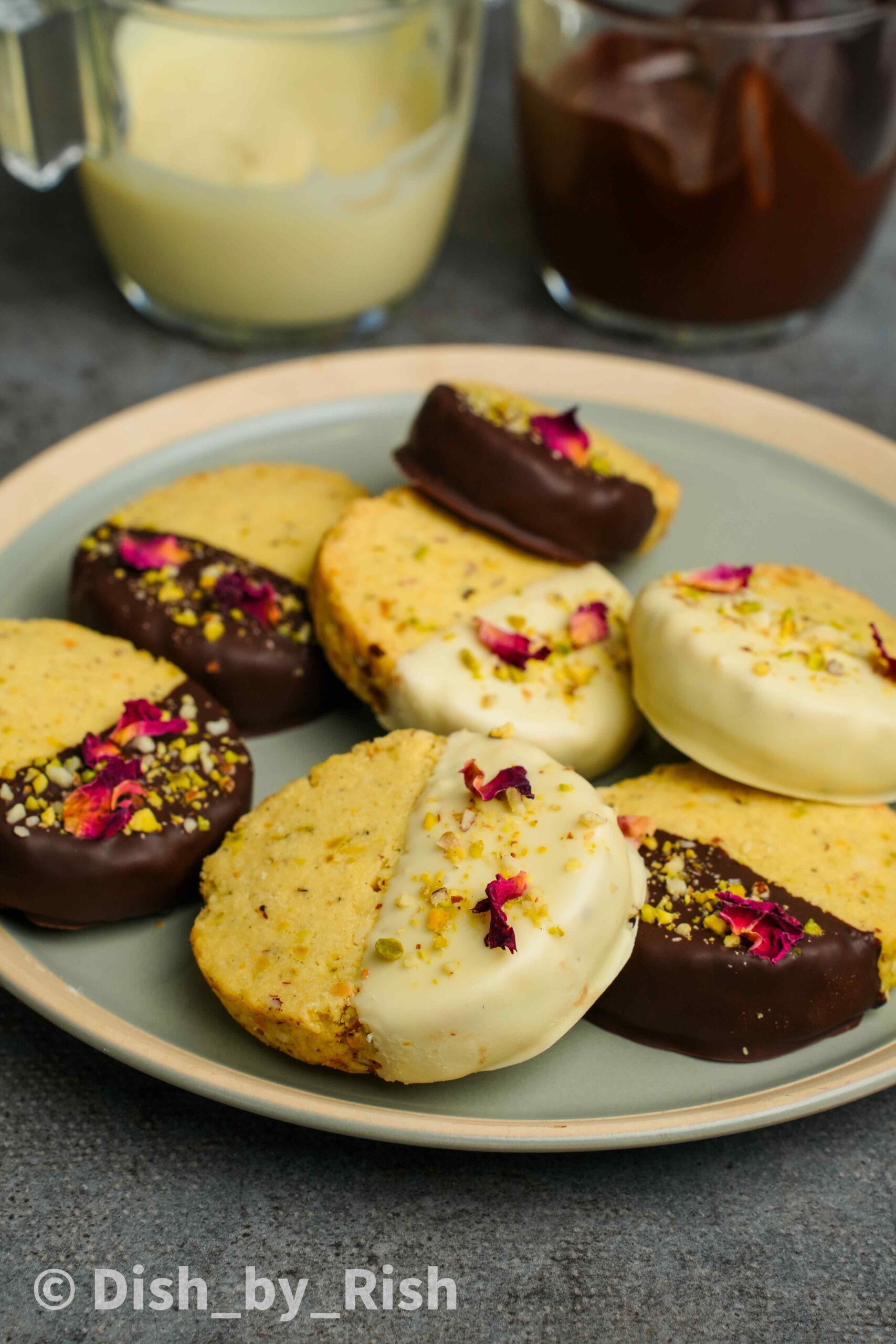 Almond and Pistachio Kulfi Shortbread