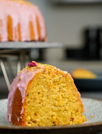 pistachio and rose bundt cake