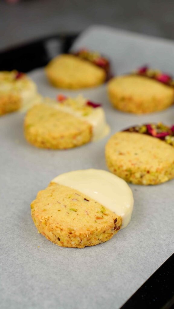 almond and pistachio kulfi shortbread